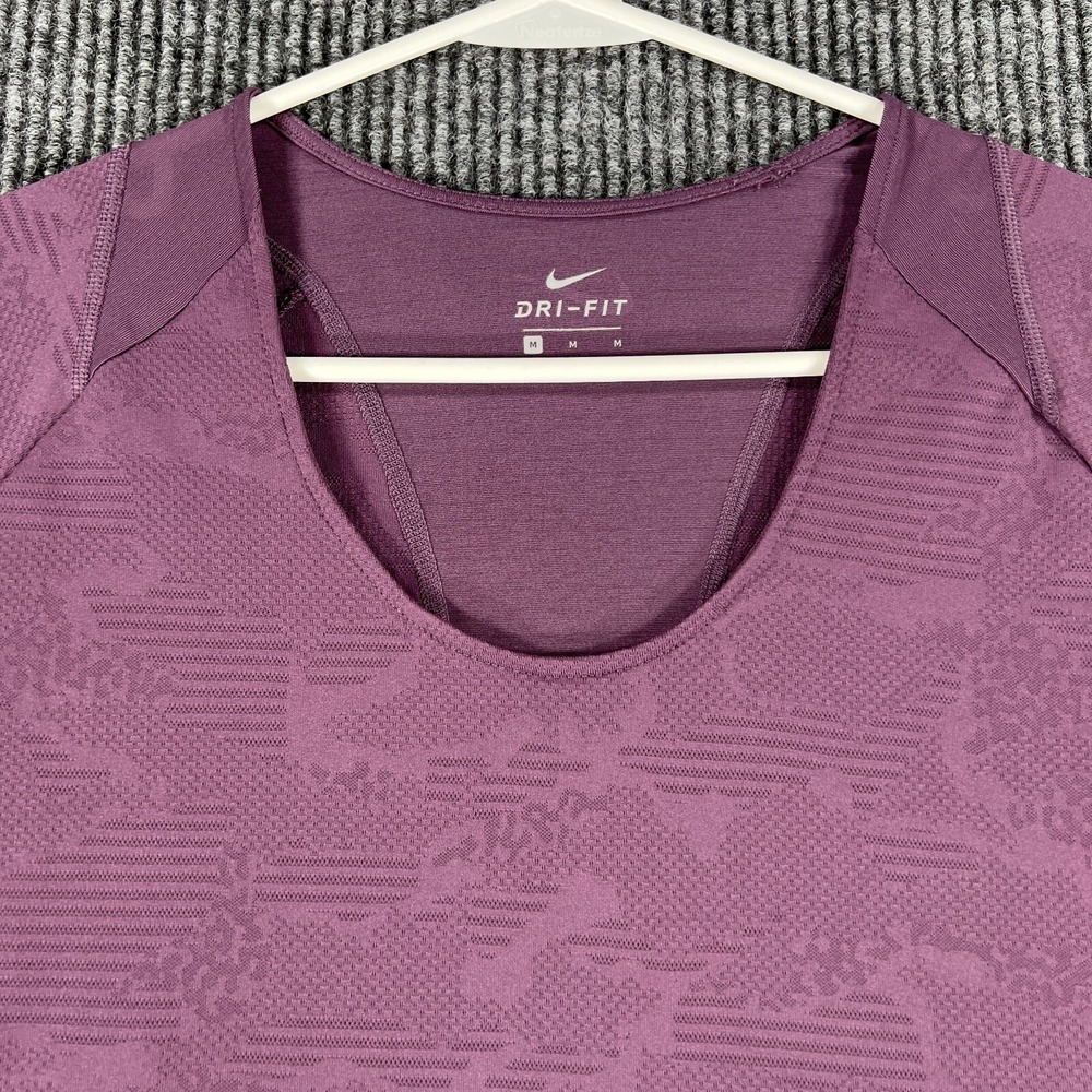 Nike Shirt Womens Medium Purple Short Sleeve Workout Gym Run Lift Activewear